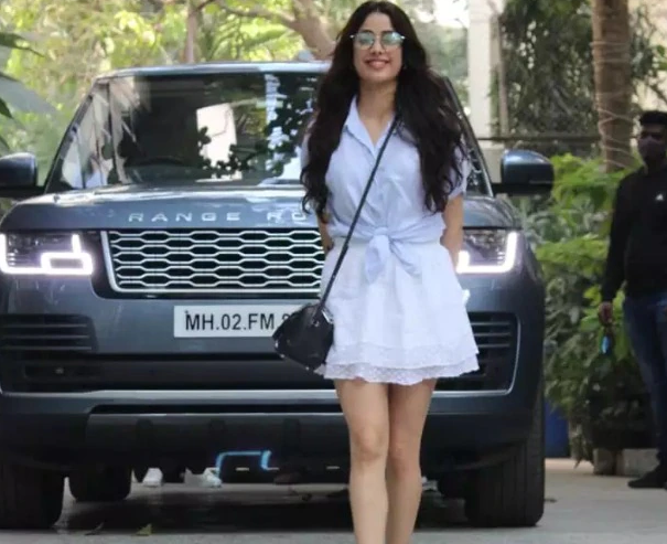 Car (Range Rover Sport HSE)