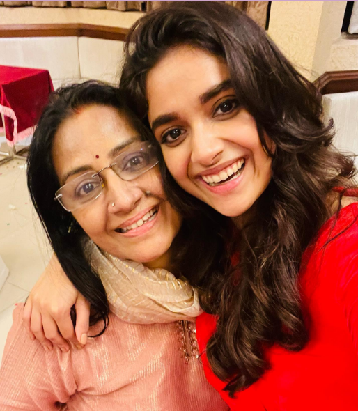Keerthy Suresh with Mother Menaka Suresh