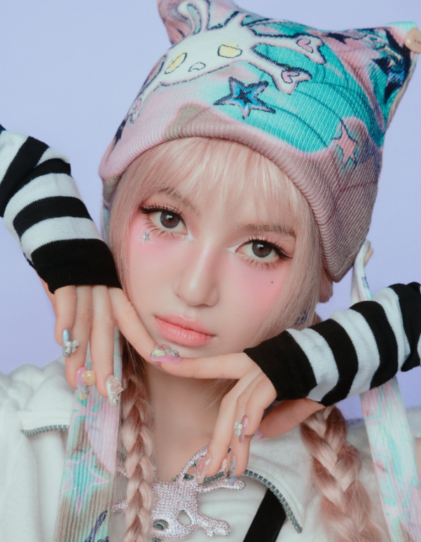 Danielle (다니엘) (Born - April 11, 2005) | Role: Dancer and Singer