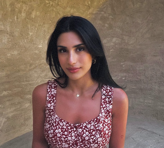 Yara Bishara Looks rainbow look