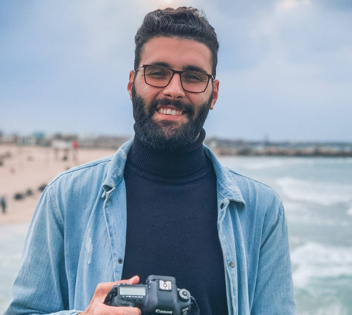 Motaz Azaiza (Palestine Journalist), Wife, Girlfriend, Height, Age, Net