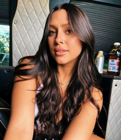 Whitney Wren – Age (26) Net Worth, Boyfriend, Father, Concert, Singer