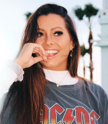 Whitney Wren – Age (26) Net Worth, Boyfriend, Father, Concert, Singer