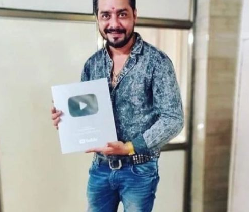 YouTube Silver Play Button (2019)