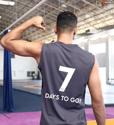 Alireza Mirzaeian with 7 No. Jersey