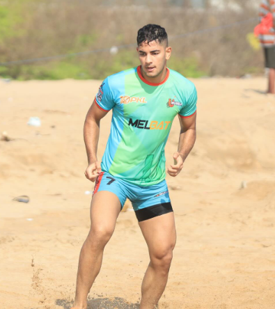 Not find details his family