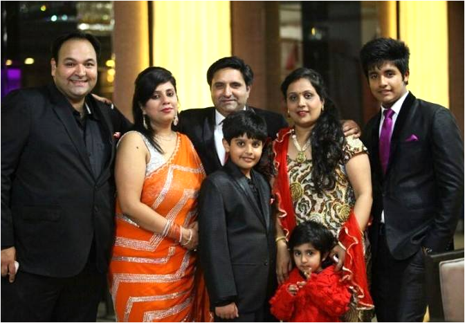 Vijayant Kohli with Family
