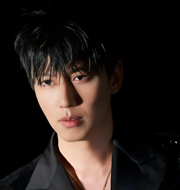 Kim Nam Gil, Age 44