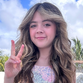 Faye Knightley promotes Fashion Nova.